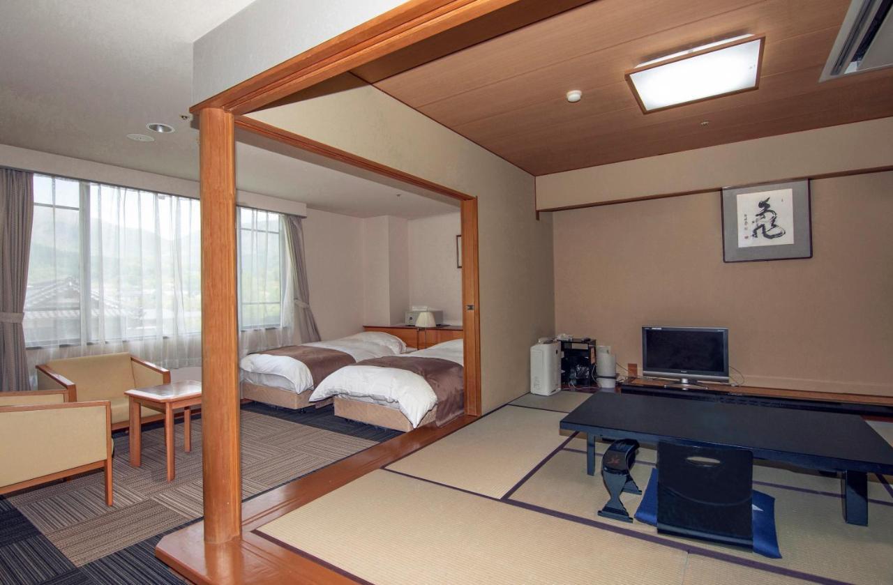 Yufuin Hotel Shuhokan Exterior photo